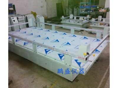 大型模擬汽車運(yùn)輸振動(dòng)臺